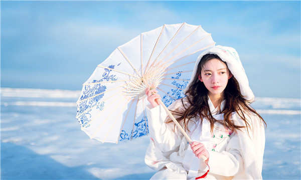 清新试管代怀生子多少钱一个？助孕之路的费用分析与方案选择